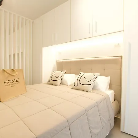 Apartment Jes Palace - Immobiliare *